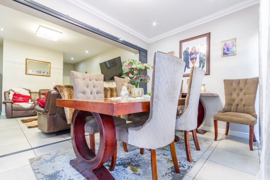 3 Bedroom Property for Sale in Equestria Gauteng