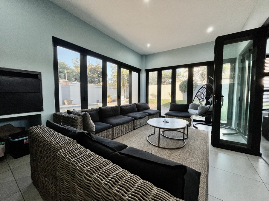 To Let 3 Bedroom Property for Rent in The Meadows Gauteng