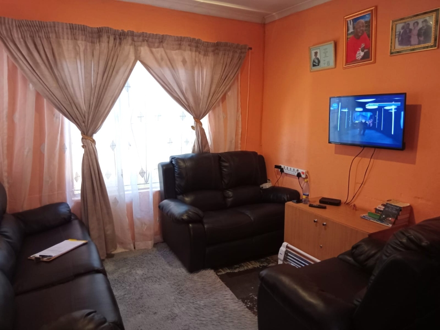 2 Bedroom Property for Sale in Buhle Park Gauteng