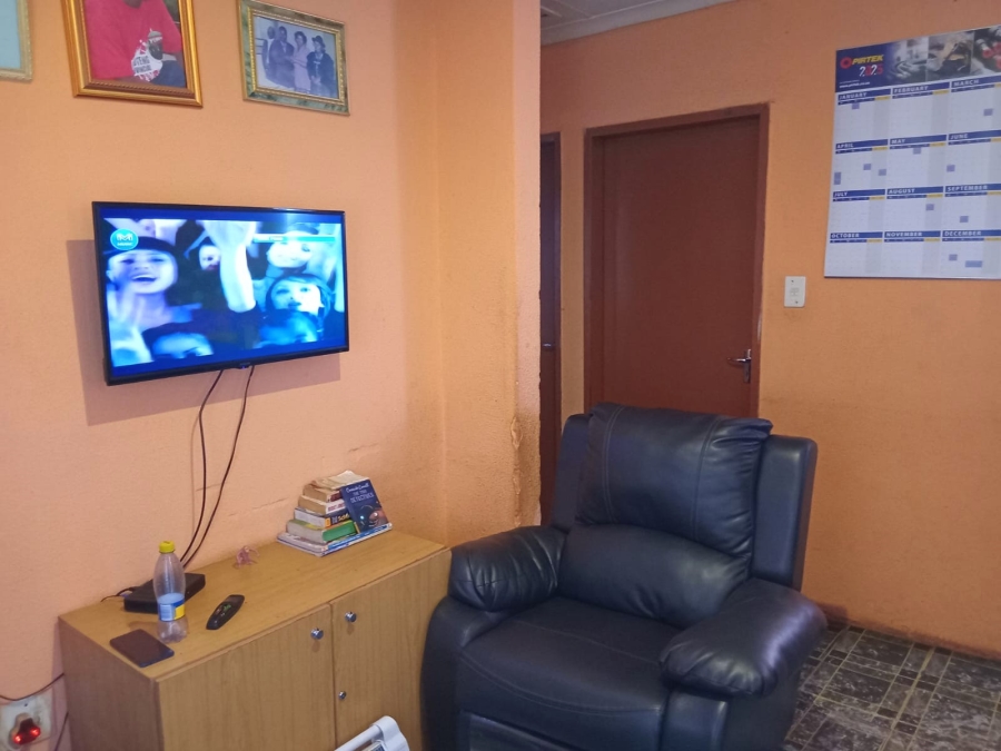 2 Bedroom Property for Sale in Buhle Park Gauteng