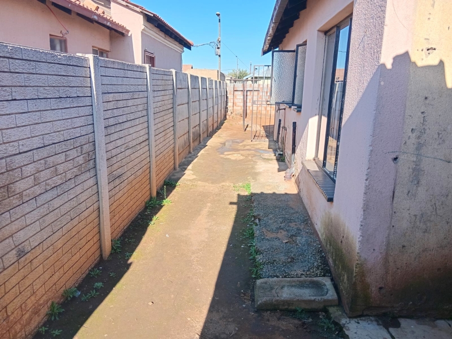 2 Bedroom Property for Sale in Buhle Park Gauteng