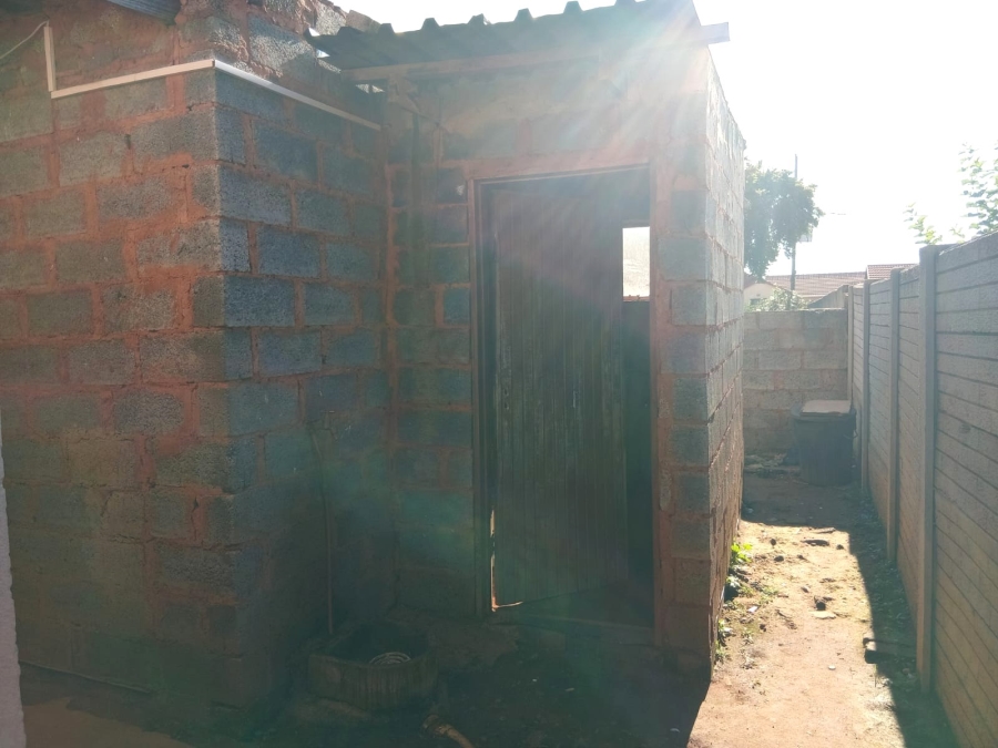 2 Bedroom Property for Sale in Buhle Park Gauteng