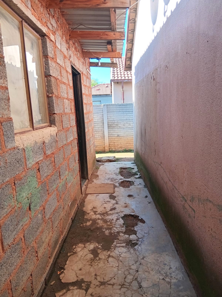 2 Bedroom Property for Sale in Buhle Park Gauteng