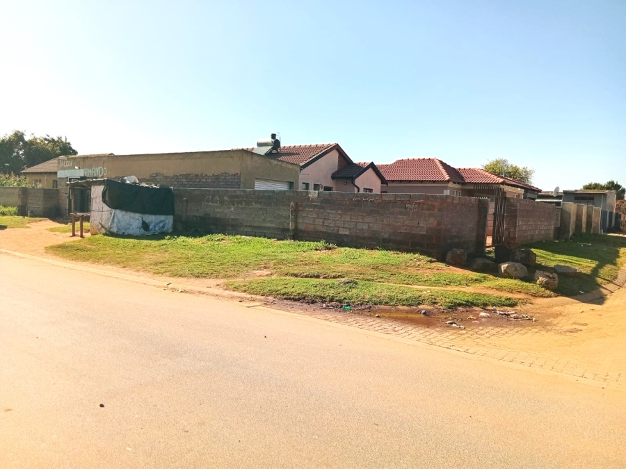2 Bedroom Property for Sale in Buhle Park Gauteng