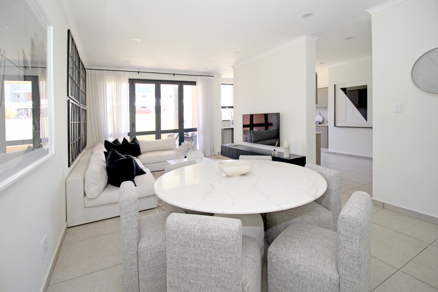 3 Bedroom Property for Sale in Greenstone Crest Gauteng