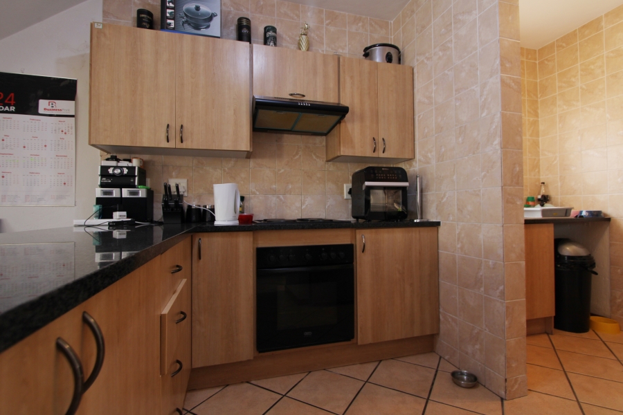 3 Bedroom Property for Sale in Noordwyk Gauteng