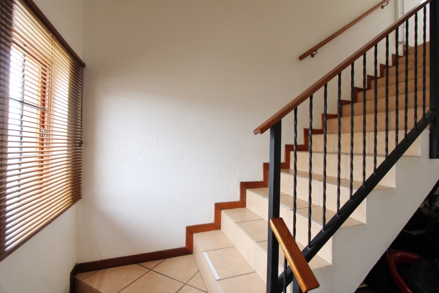 3 Bedroom Property for Sale in Noordwyk Gauteng