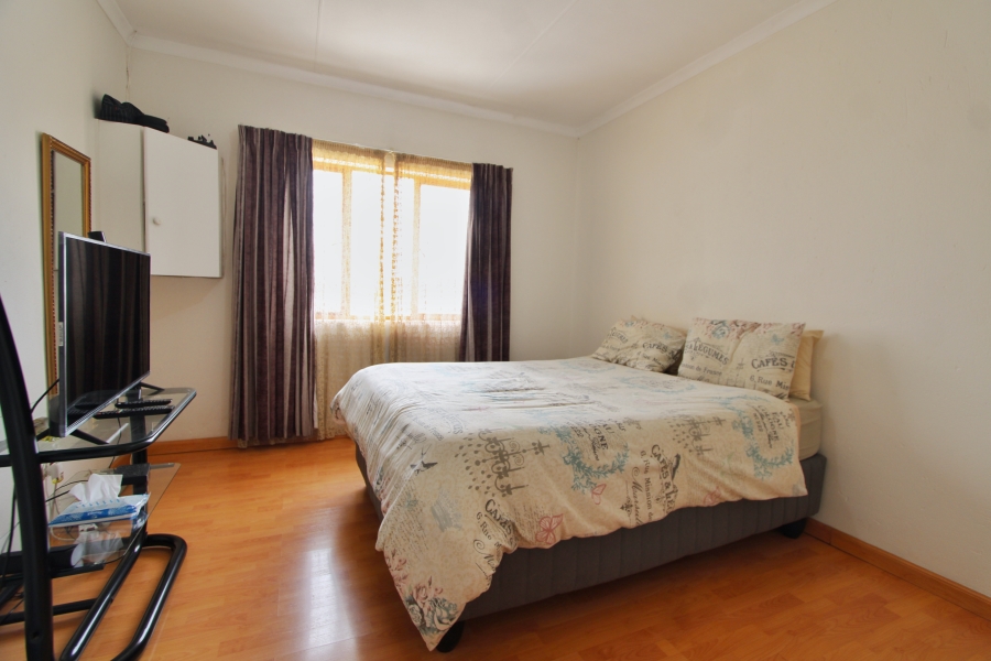 3 Bedroom Property for Sale in Noordwyk Gauteng