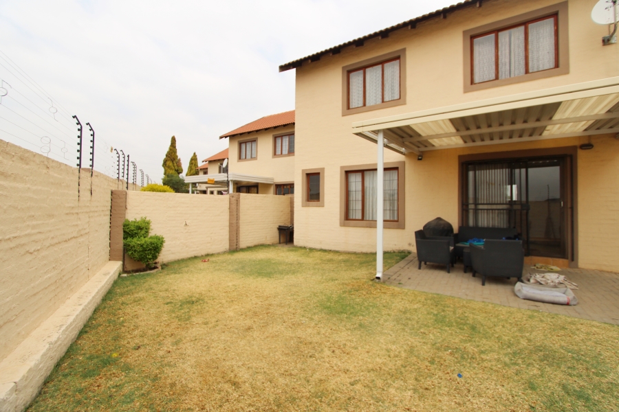 3 Bedroom Property for Sale in Noordwyk Gauteng