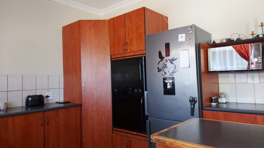 3 Bedroom Property for Sale in Crystal Park Gauteng