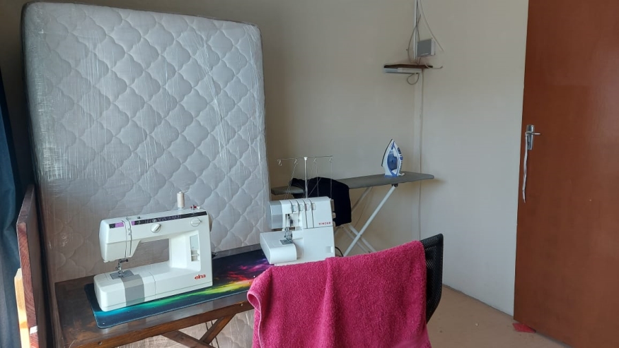 3 Bedroom Property for Sale in Crystal Park Gauteng