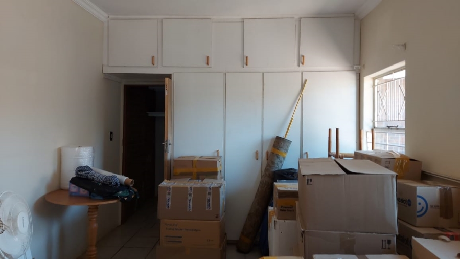 3 Bedroom Property for Sale in Crystal Park Gauteng