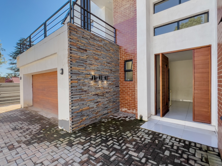 5 Bedroom Property for Sale in Terenure Gauteng