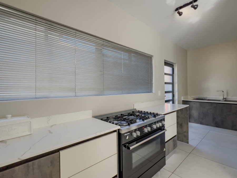 5 Bedroom Property for Sale in Terenure Gauteng