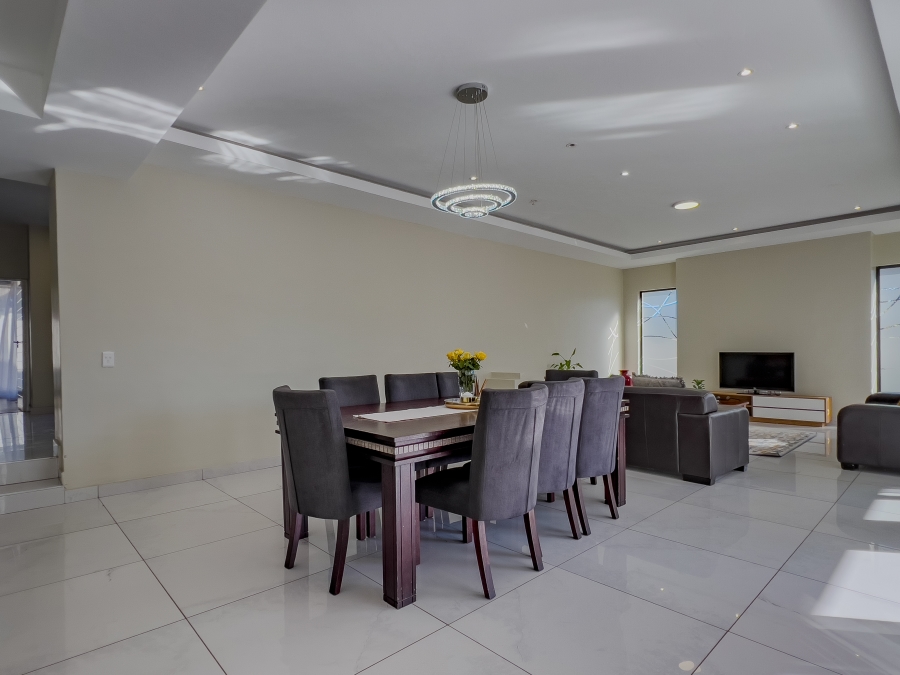 5 Bedroom Property for Sale in Terenure Gauteng