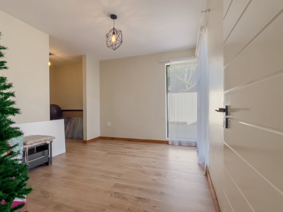 5 Bedroom Property for Sale in Terenure Gauteng