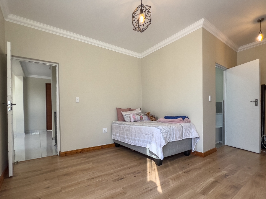 5 Bedroom Property for Sale in Terenure Gauteng