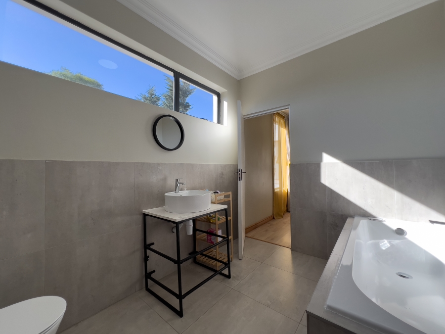 5 Bedroom Property for Sale in Terenure Gauteng
