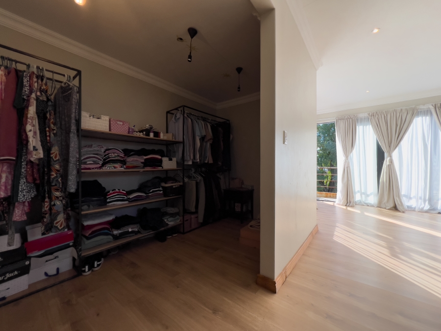 5 Bedroom Property for Sale in Terenure Gauteng