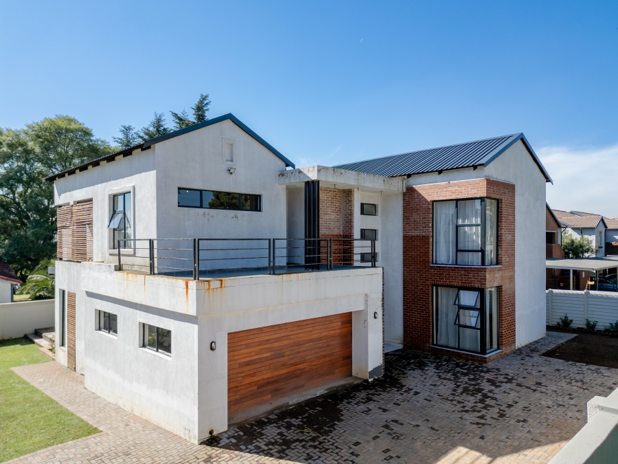 5 Bedroom Property for Sale in Terenure Gauteng