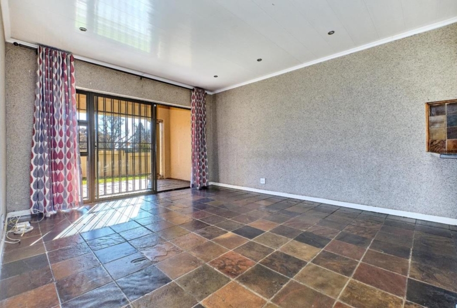 3 Bedroom Property for Sale in Weltevreden Park Gauteng
