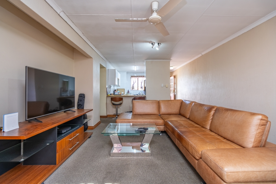 2 Bedroom Property for Sale in Sunninghill Gauteng