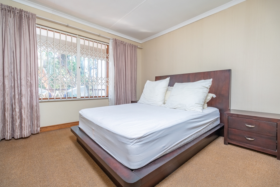 2 Bedroom Property for Sale in Sunninghill Gauteng
