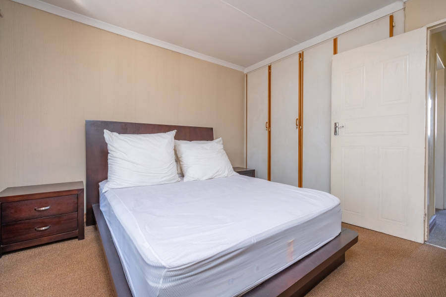2 Bedroom Property for Sale in Sunninghill Gauteng