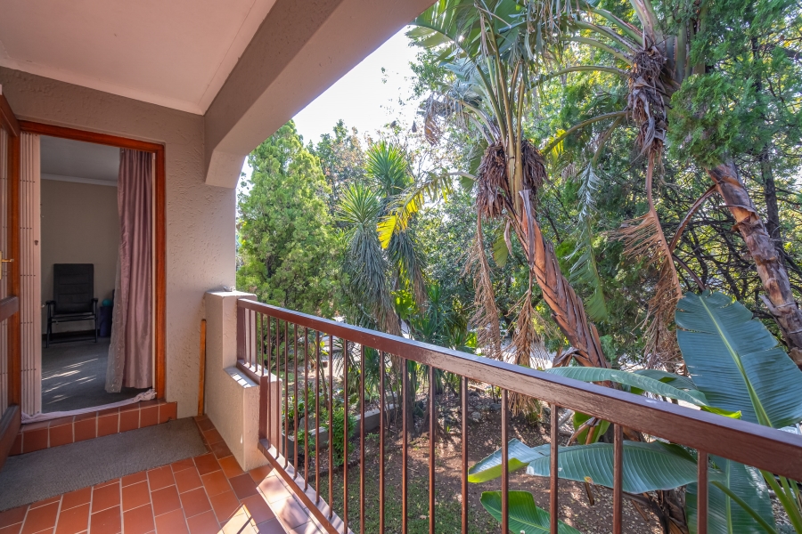 2 Bedroom Property for Sale in Sunninghill Gauteng