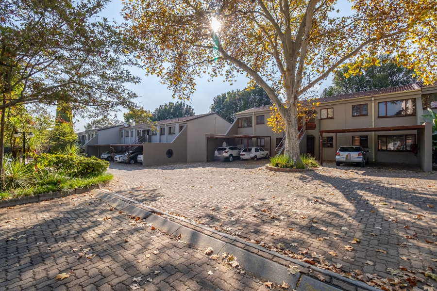 2 Bedroom Property for Sale in Sunninghill Gauteng