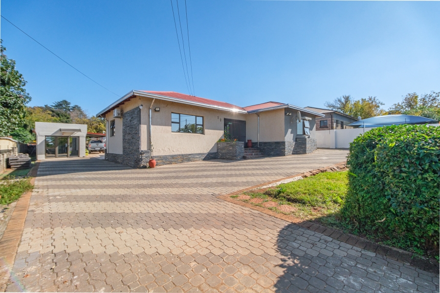 3 Bedroom Property for Sale in Discovery Gauteng