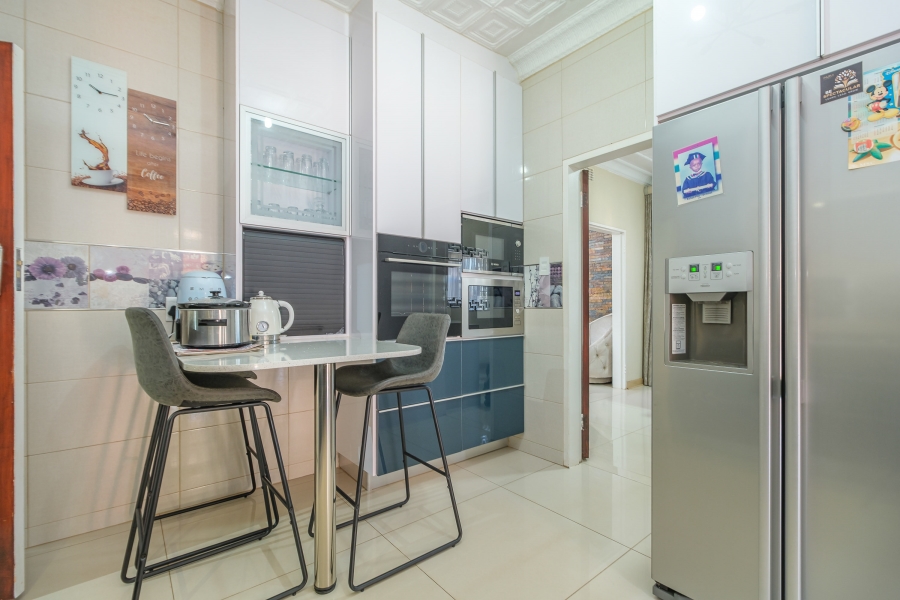3 Bedroom Property for Sale in Discovery Gauteng