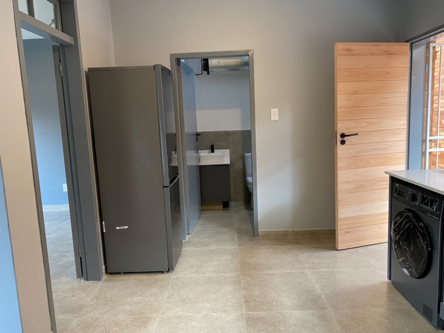 To Let 2 Bedroom Property for Rent in Linden Gauteng
