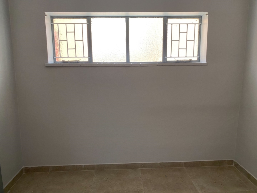 To Let 2 Bedroom Property for Rent in Linden Gauteng