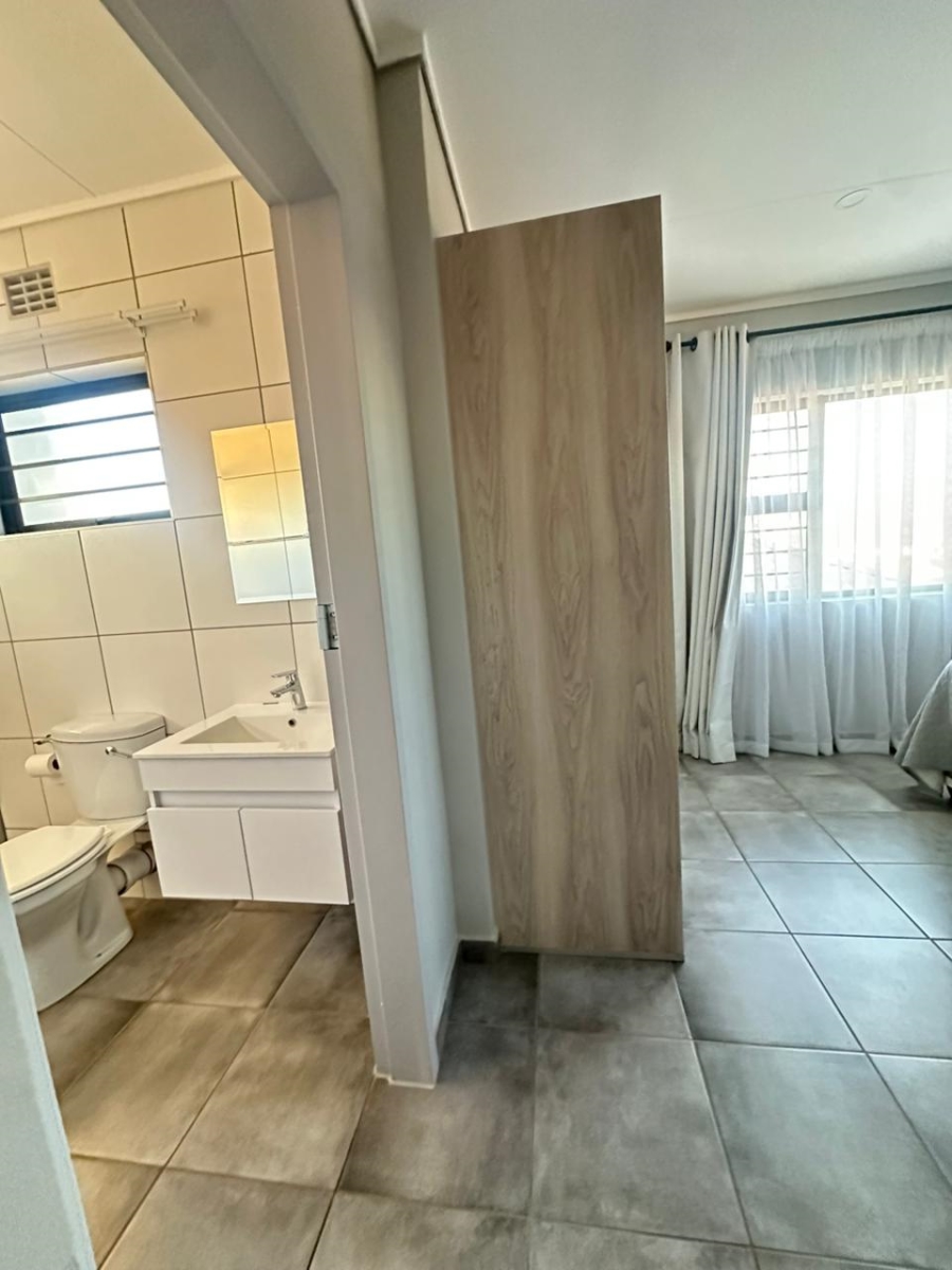 4 Bedroom Property for Sale in Lotus Gardens Gauteng