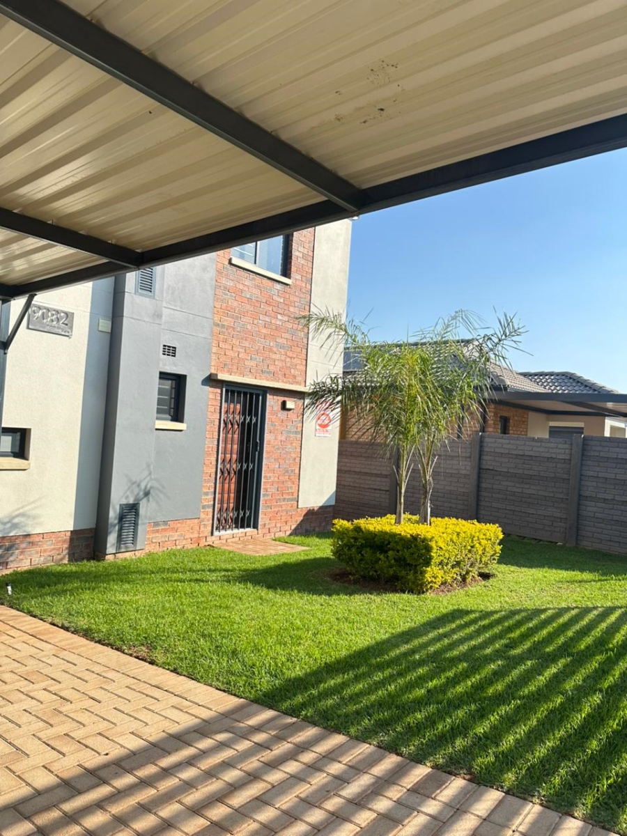 4 Bedroom Property for Sale in Lotus Gardens Gauteng