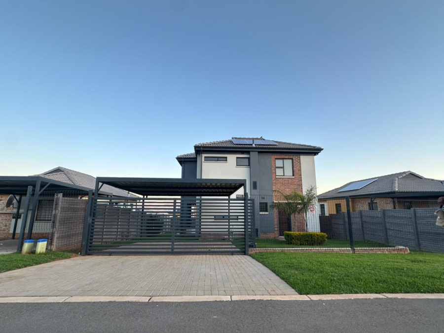 4 Bedroom Property for Sale in Lotus Gardens Gauteng