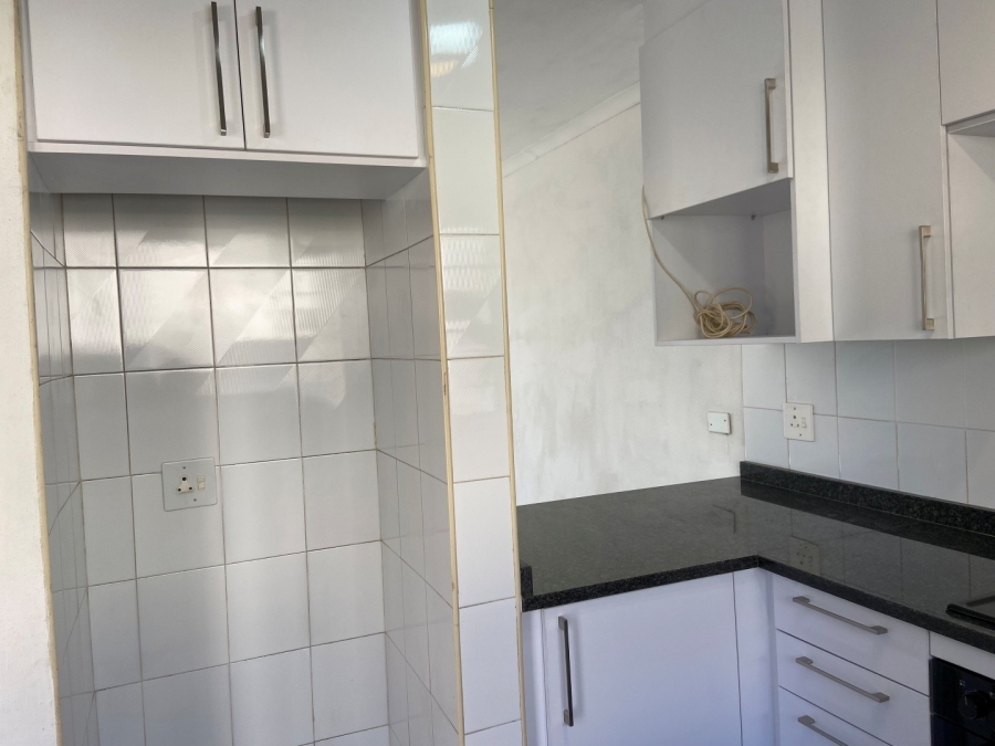 To Let 1 Bedroom Property for Rent in President Ridge Gauteng