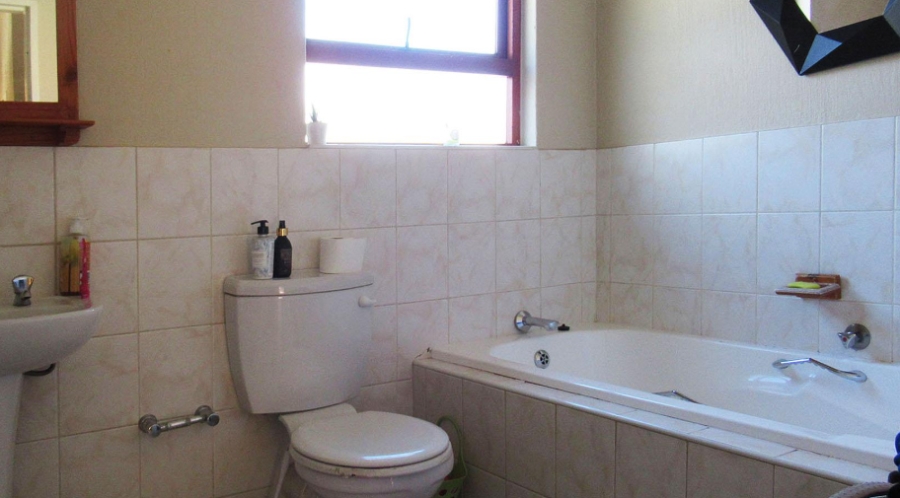2 Bedroom Property for Sale in Maroeladal Gauteng