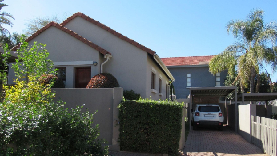 2 Bedroom Property for Sale in Maroeladal Gauteng