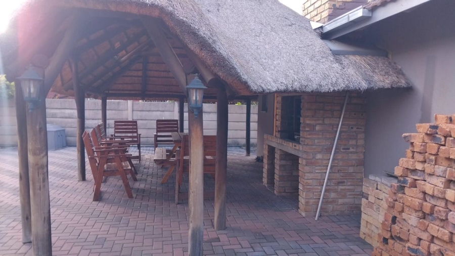 3 Bedroom Property for Sale in Vanderbijlpark SE 2 Gauteng