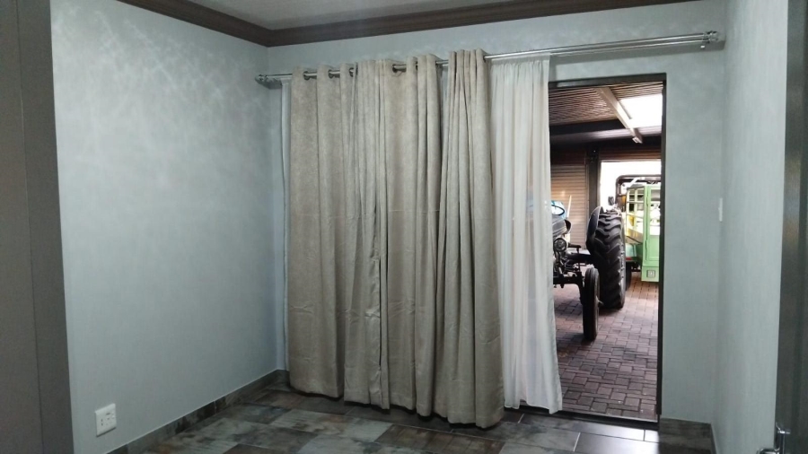 3 Bedroom Property for Sale in Vanderbijlpark SE 2 Gauteng