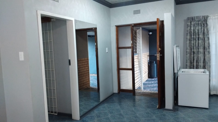 3 Bedroom Property for Sale in Vanderbijlpark SE 2 Gauteng