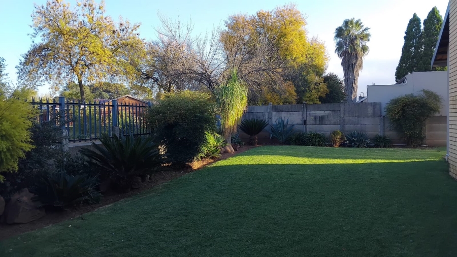3 Bedroom Property for Sale in Vanderbijlpark SE 2 Gauteng