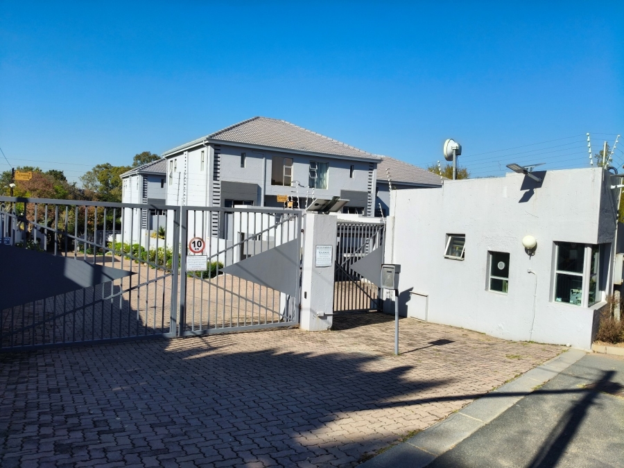 To Let 2 Bedroom Property for Rent in Strathavon Gauteng