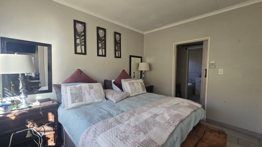2 Bedroom Property for Sale in Garsfontein Gauteng