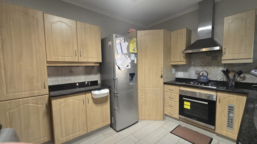2 Bedroom Property for Sale in Garsfontein Gauteng