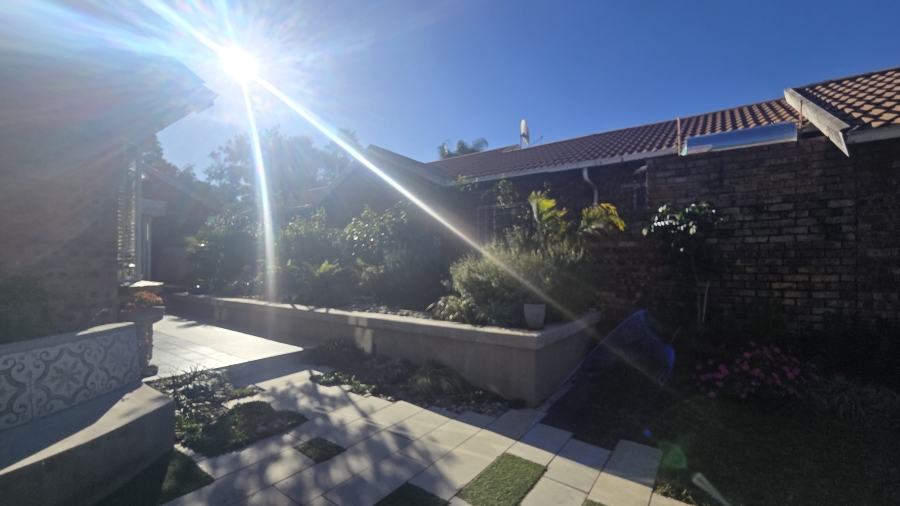 2 Bedroom Property for Sale in Garsfontein Gauteng