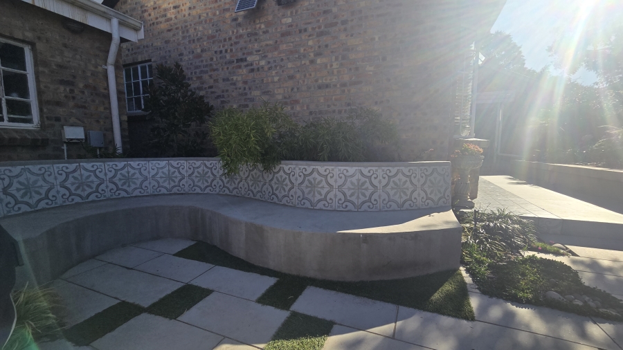 2 Bedroom Property for Sale in Garsfontein Gauteng
