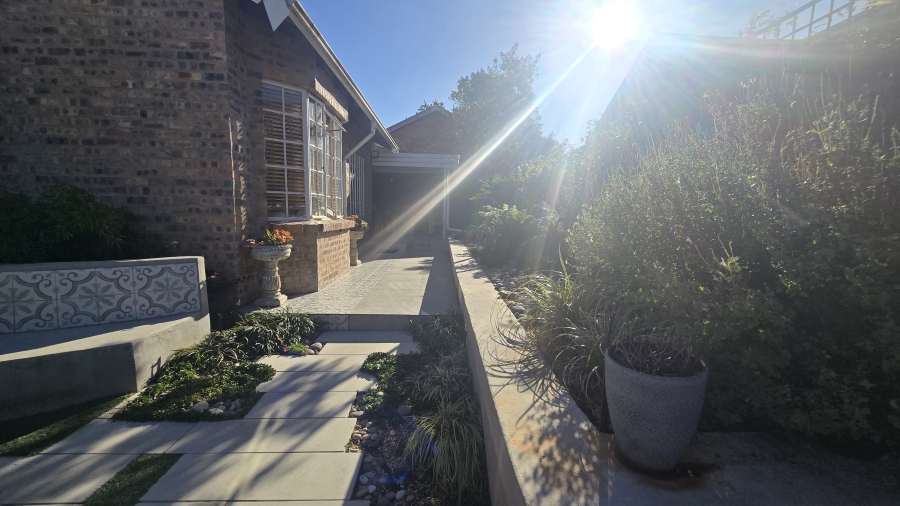 2 Bedroom Property for Sale in Garsfontein Gauteng